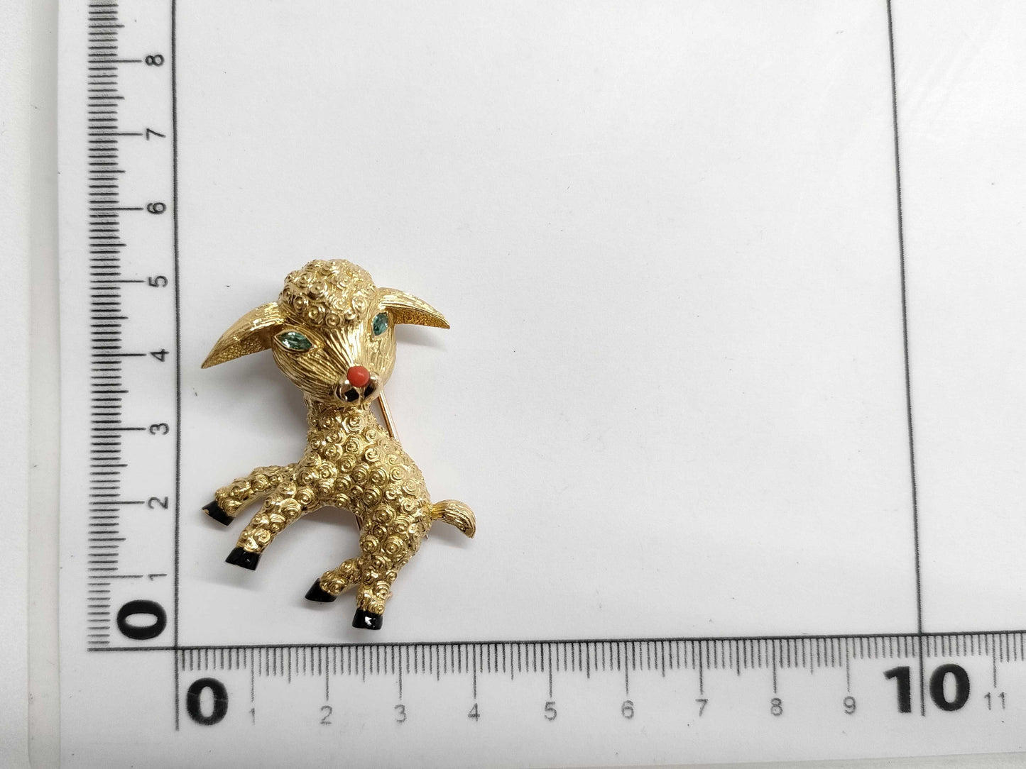 Van Cleef & Arpels Vintage Sheep Tourmaline Brooch in Yellow Gold 750, 15.9g