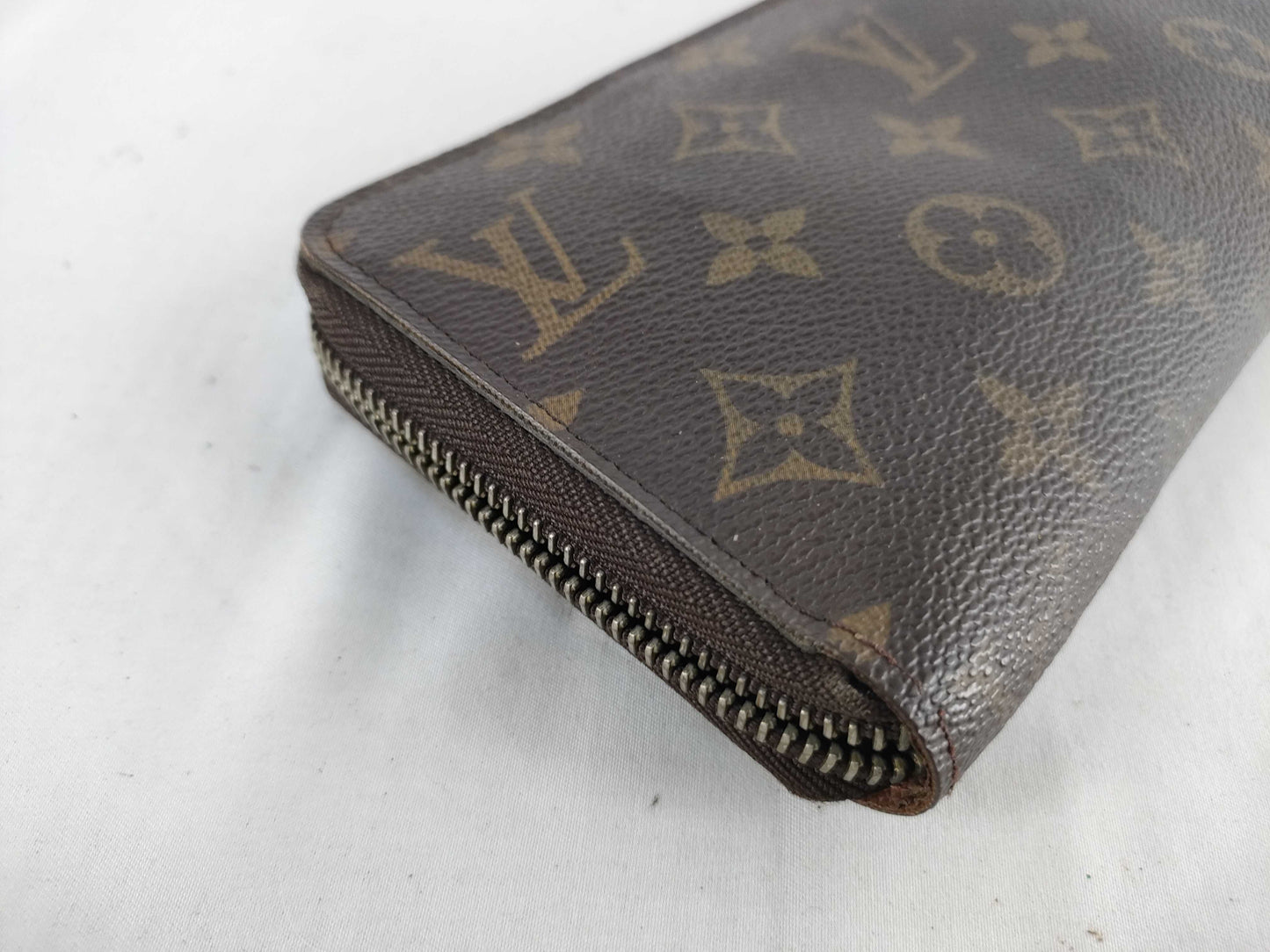 LOUIS VUITTON Louis Vuitton Monogram Round Zipper Zippy Wallet Long Wallet