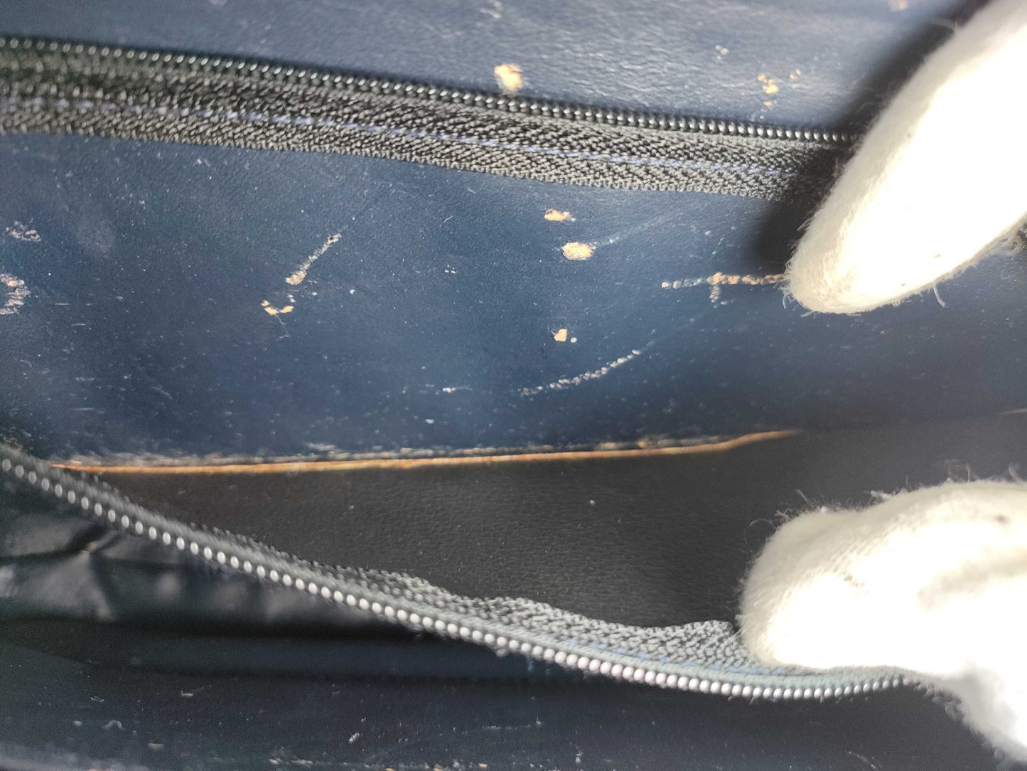 Yves Saint Laurent YSL logo leather shoulder bag