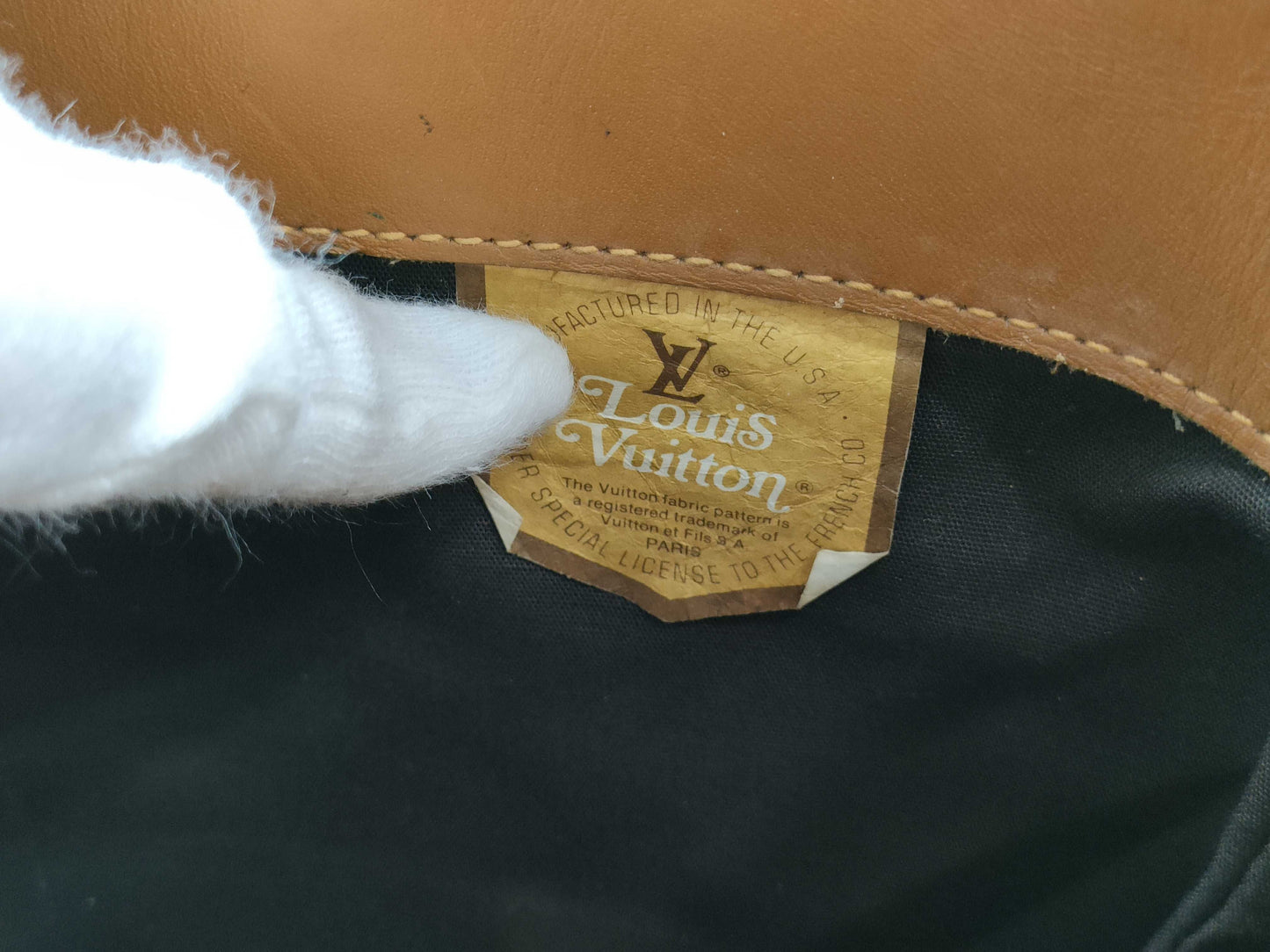 LOUIS VUITTON Monogram Louis Vuitton Monogram USA Bucket Tote Bag