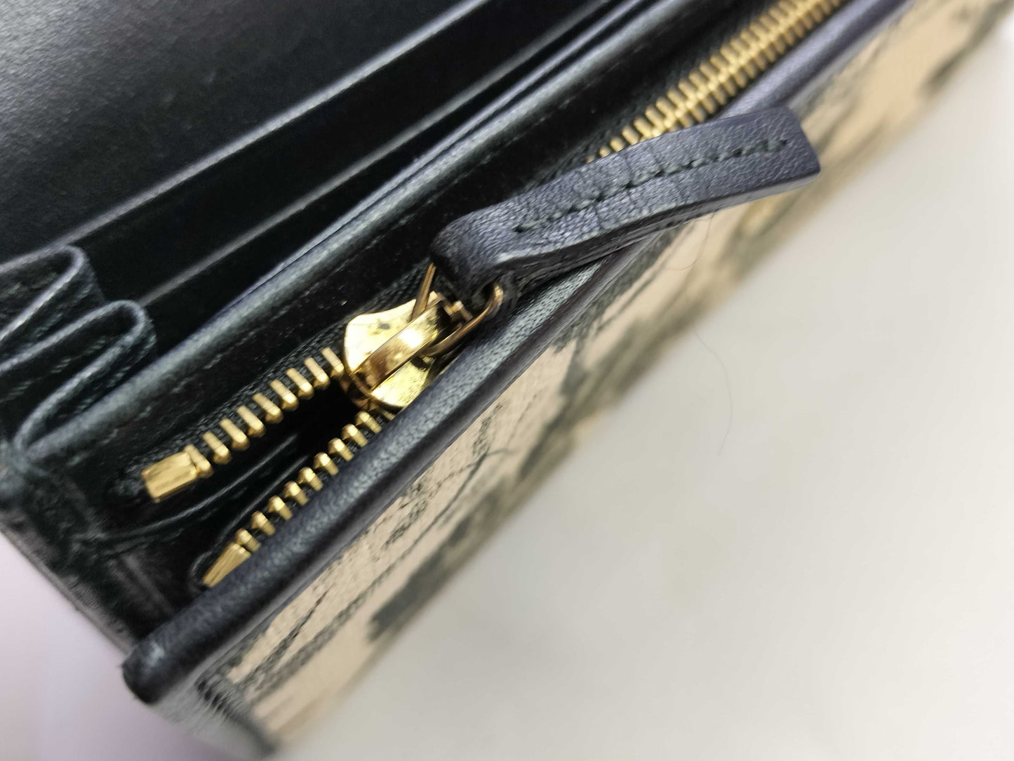 GUCCI GUCCI Gucci long wallet with box, rare wallet