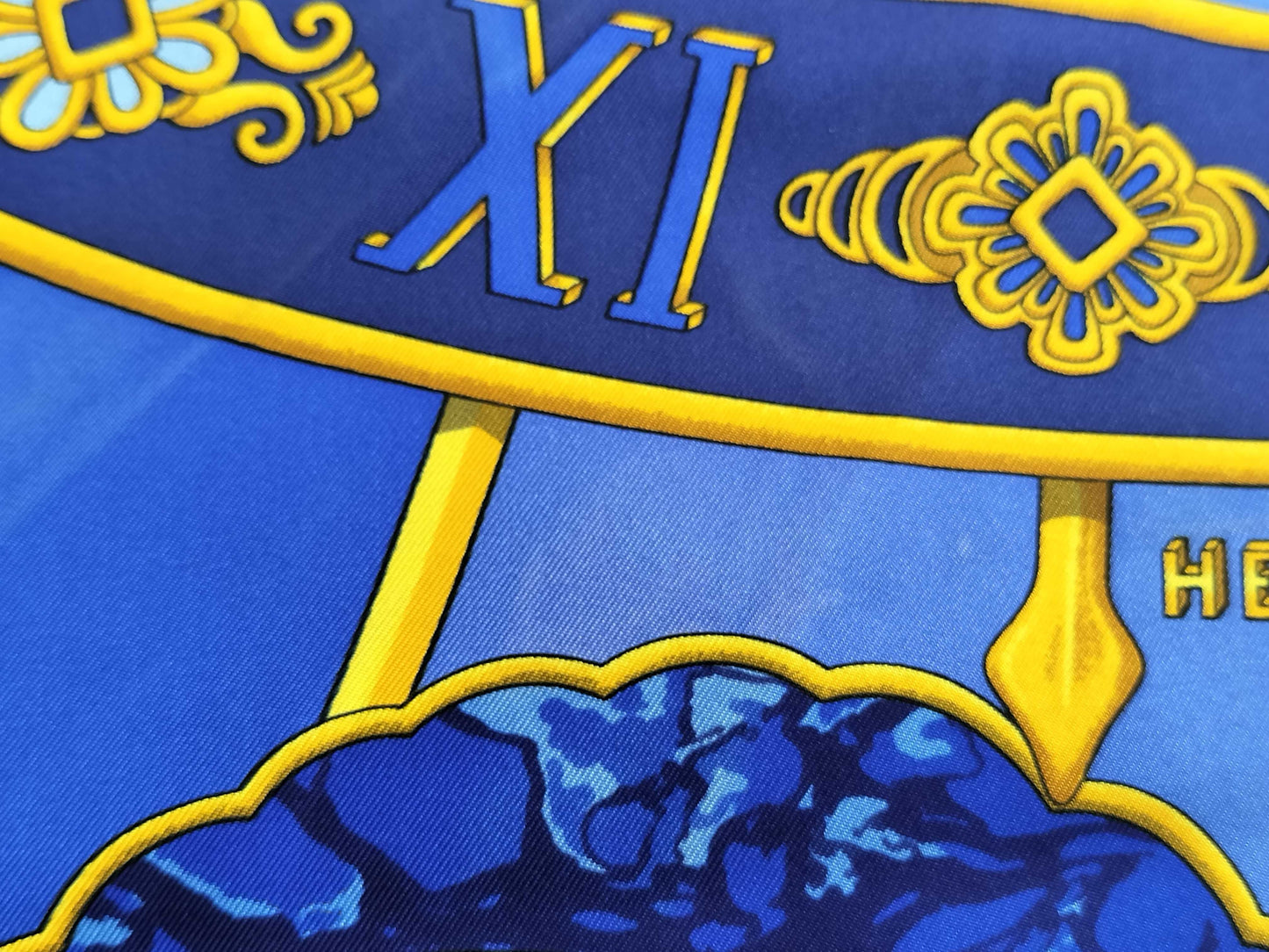 HERMES Large Carré Scarf CARPE DIEM Scarf
