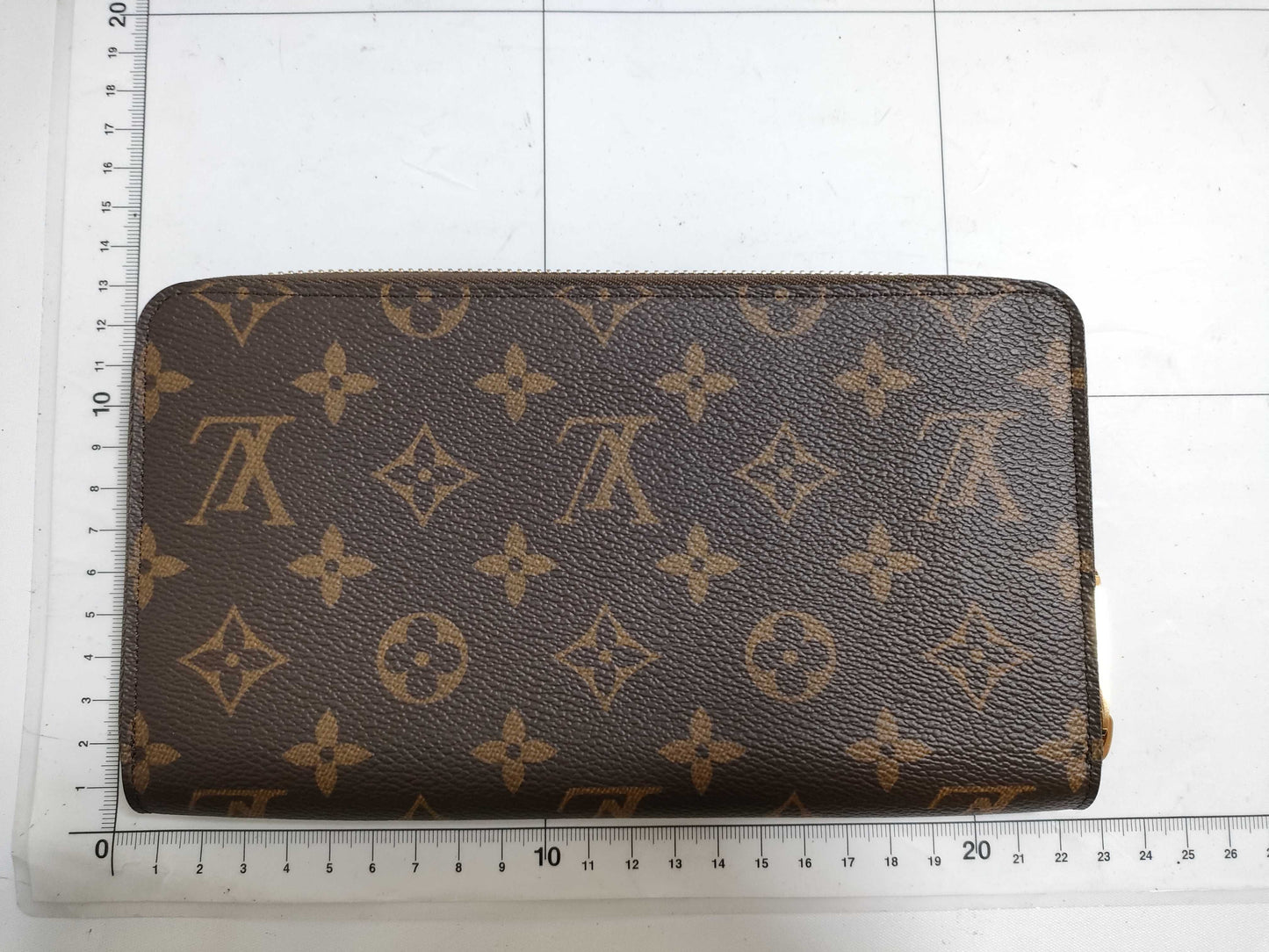LOUIS VUITTON Monogram M62581 CA2159 Zippy Organizer NM Wallet