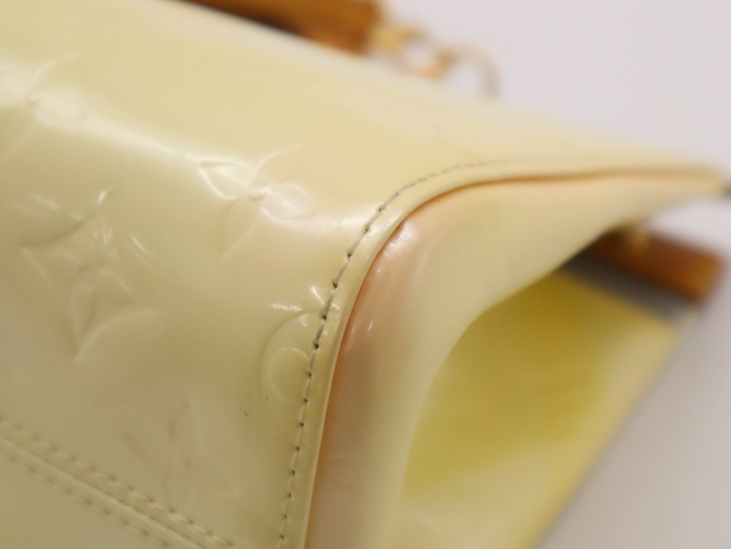 LOUIS VUITTON M91372 Vernis Roxbury Drive Noisette Handbag with Shoulder Strap