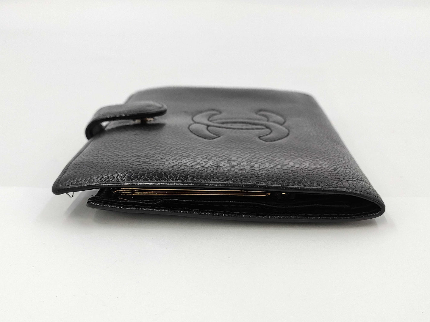 CHANEL Caviar Skin Wallet