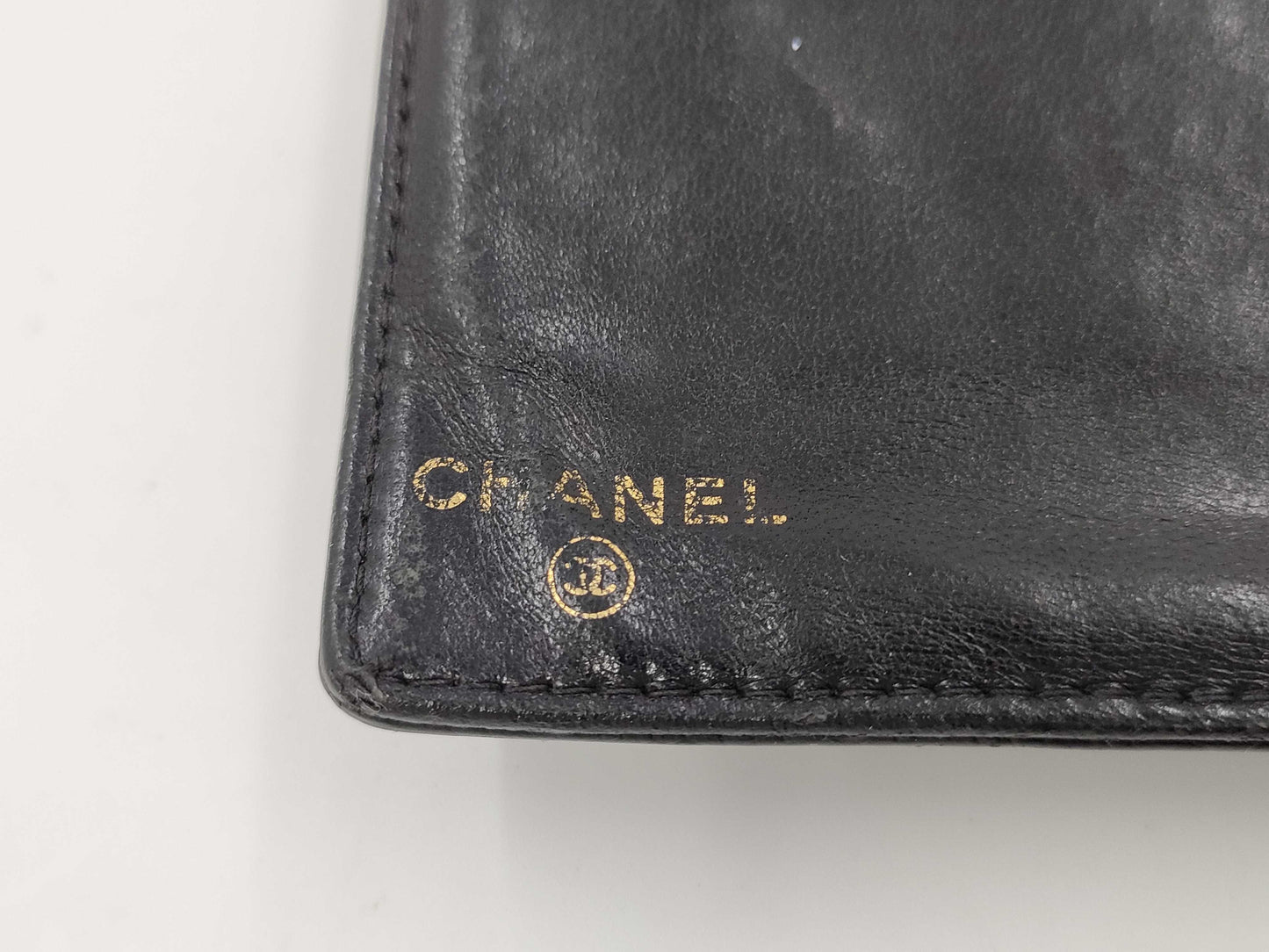 CHANEL Caviar Skin Wallet