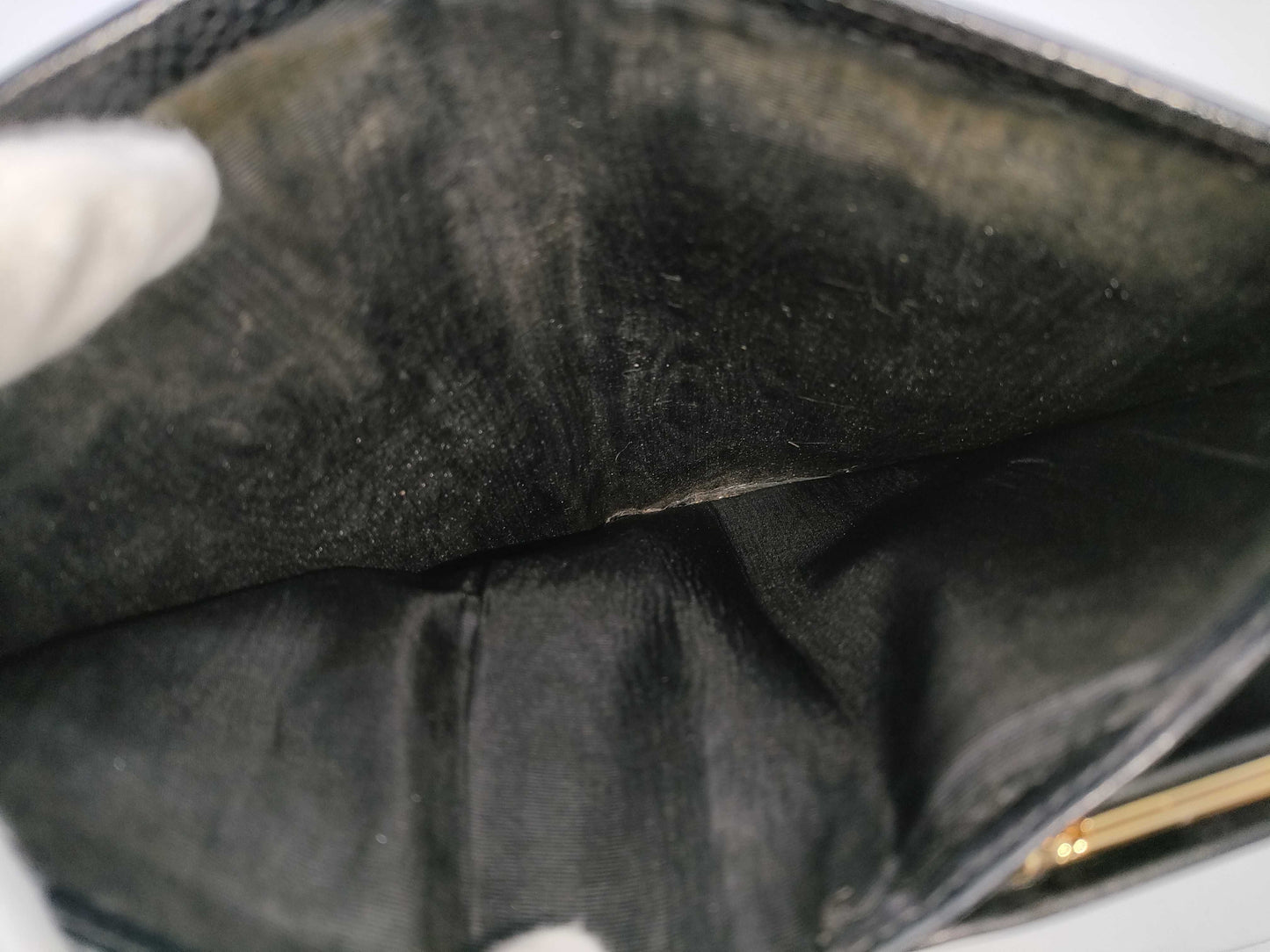 CHANEL Caviar Skin Wallet
