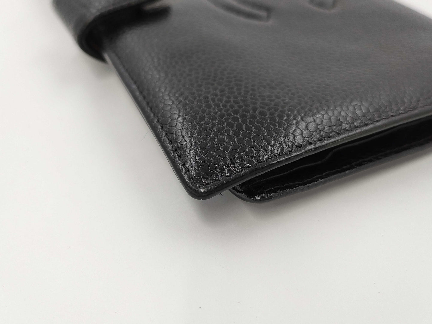 CHANEL Caviar Skin Wallet