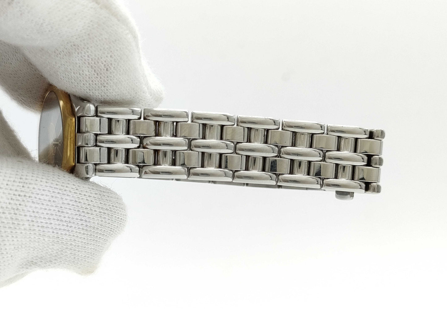 OMEGA Devil Symbol Quartz Unmoving Women's Watch