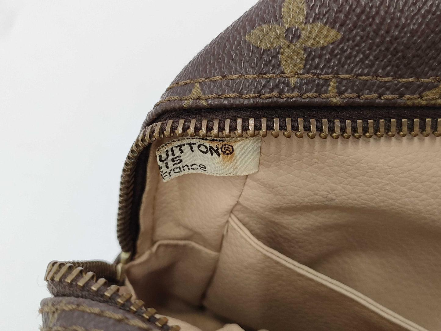 LOUIS VUITTON LOUIS VUITTON True Toilet 27 M47522 Second Bag