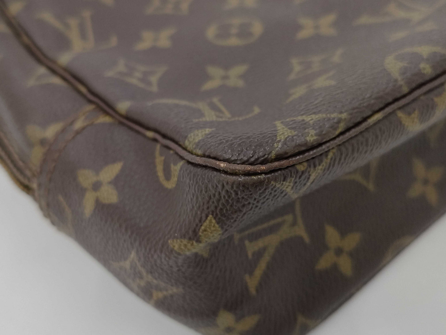 LOUIS VUITTON LOUIS VUITTON True Toilet 27 M47522 Second Bag