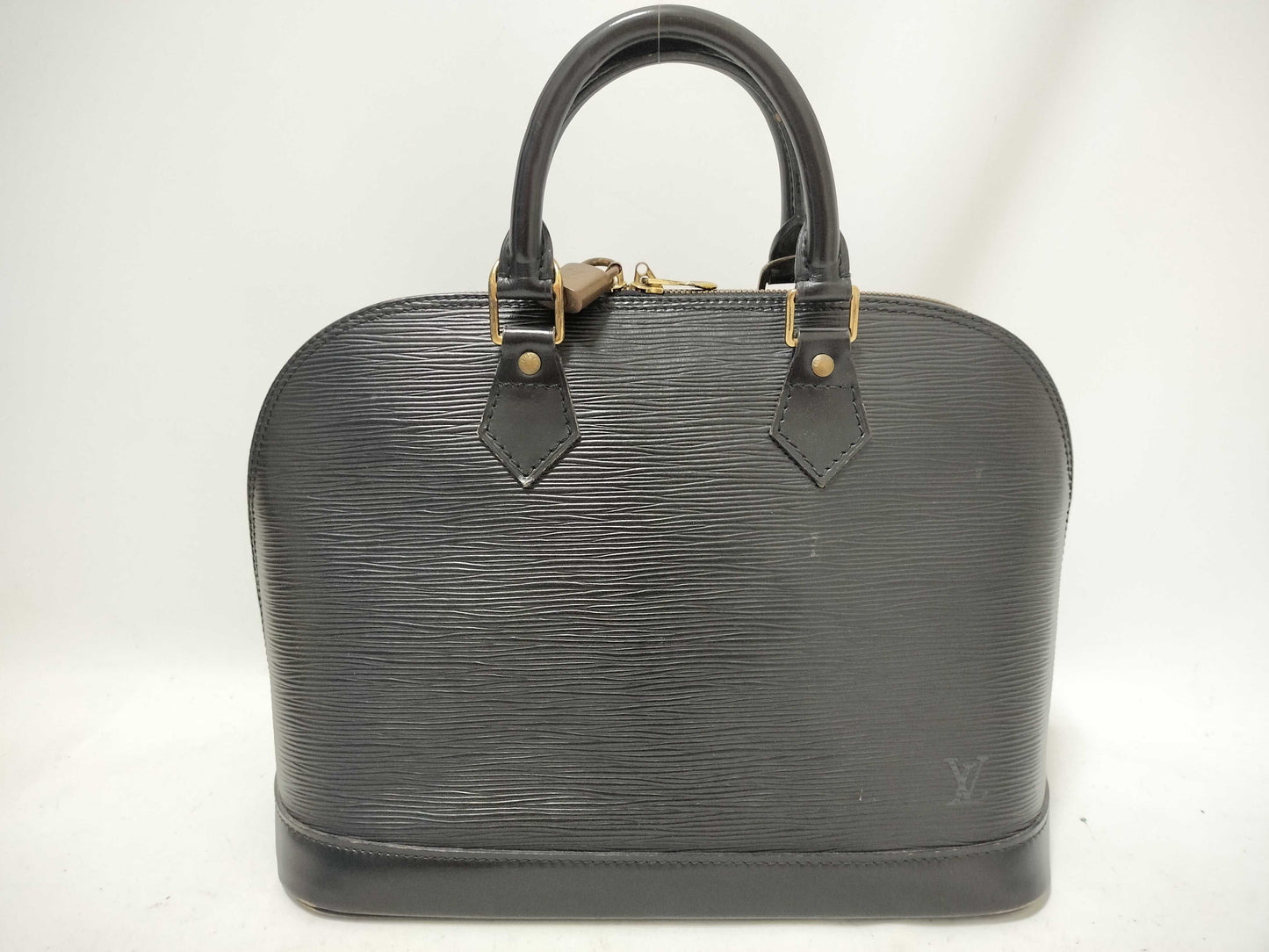 LOUIS VUITTON Vuitton Epi Alma M40302 AR0996 Black Handbag