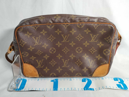 LOUIS VUITTON Trocadero 27 Monogram NO1089 Shoulder Bag