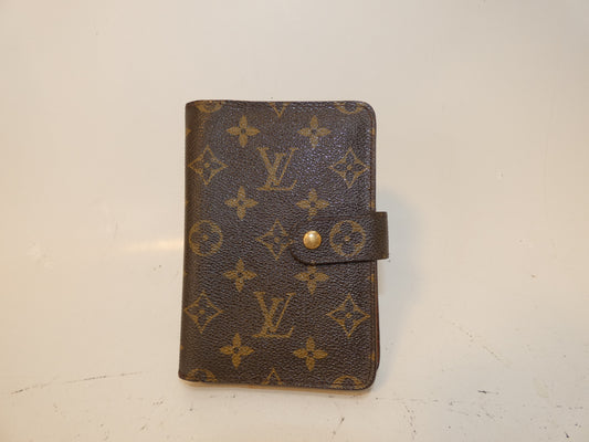LOUIS VUITTON Papier Monogram Folding Wallet