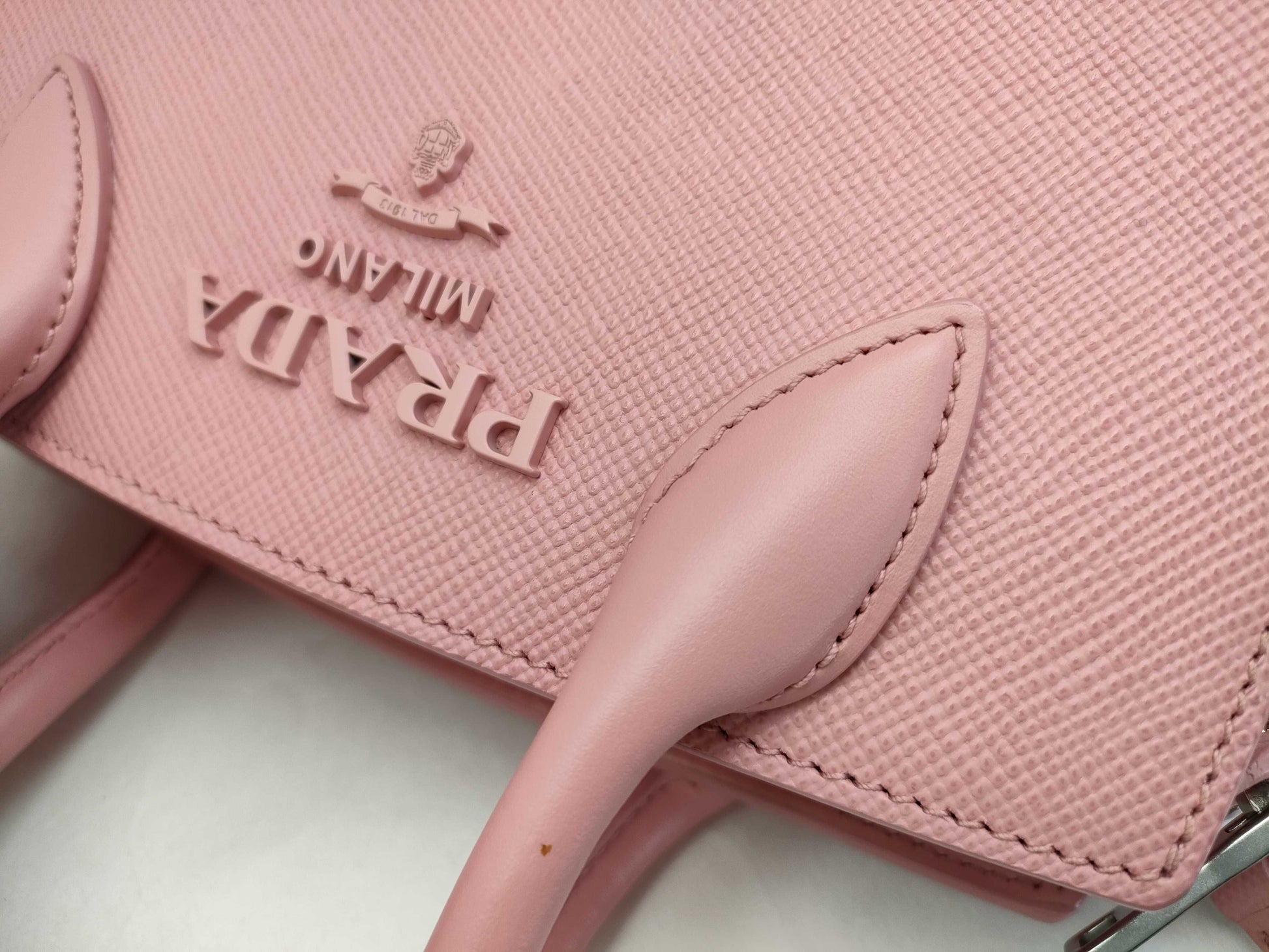 PRADA Saffiano handbag/shoulder bag with box and dust bag