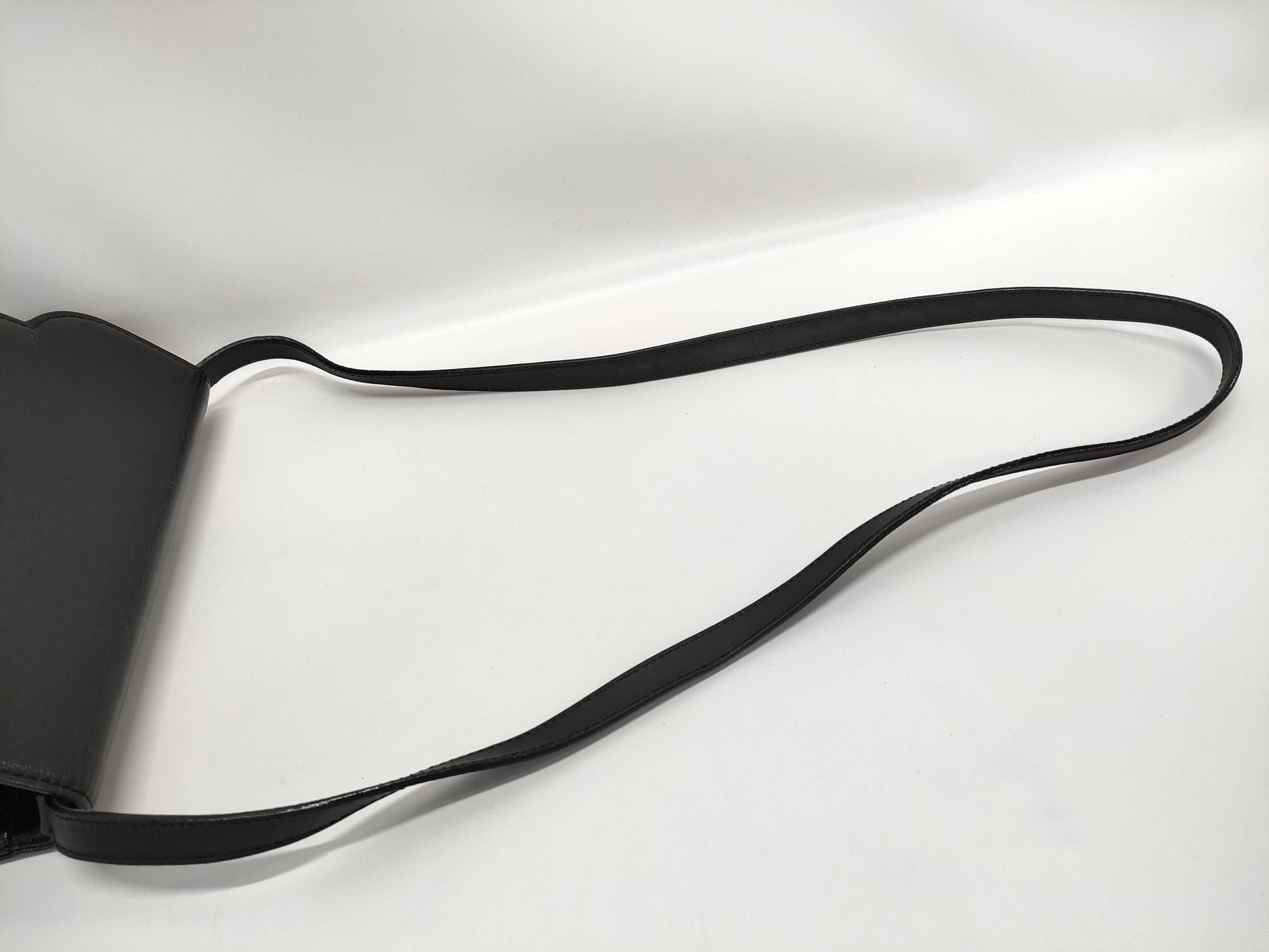 Yves Saint Laurent YSL logo leather shoulder bag