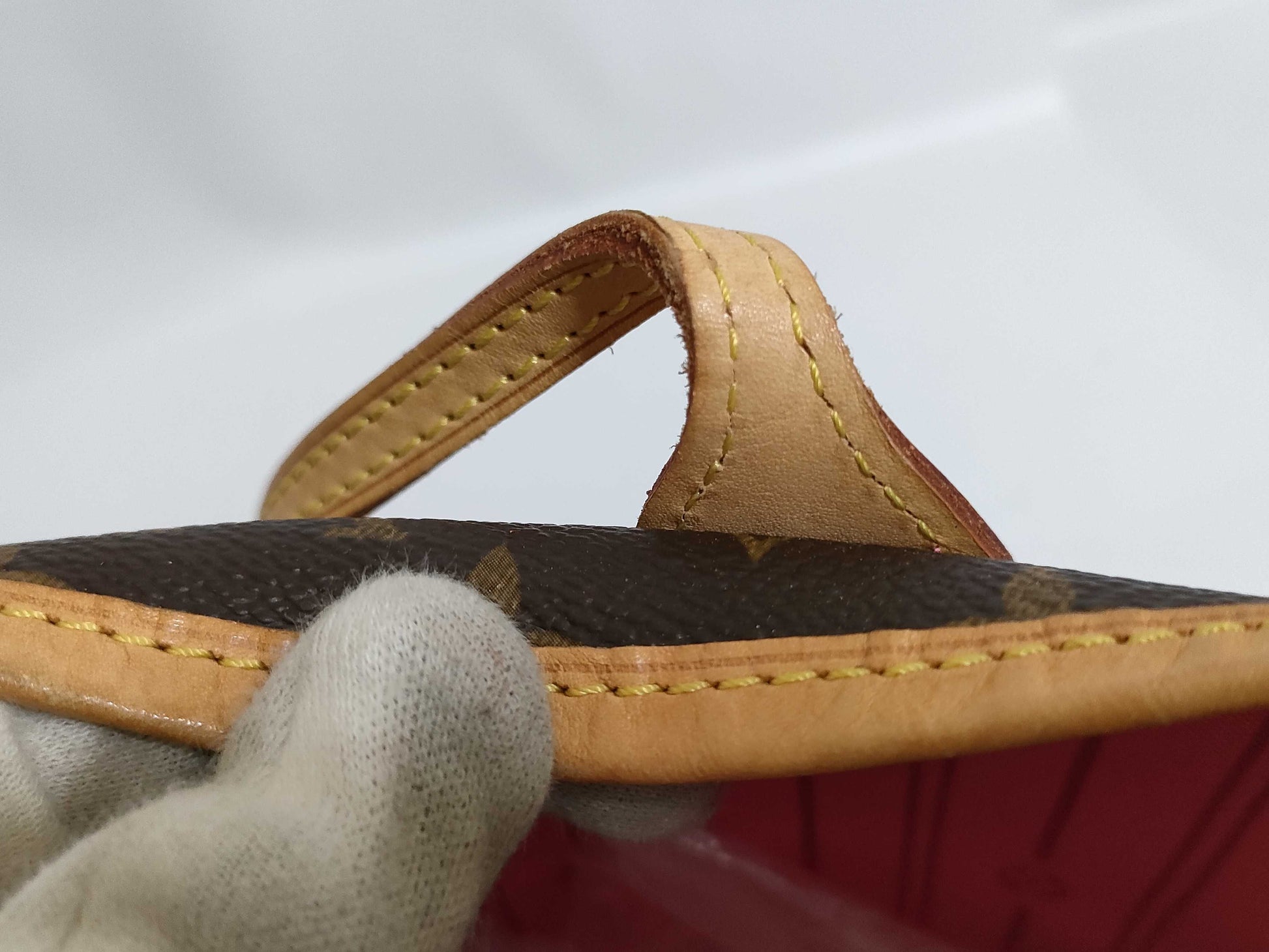 LOUIS VUITTON Monogram Rose Neverful MM Handbag