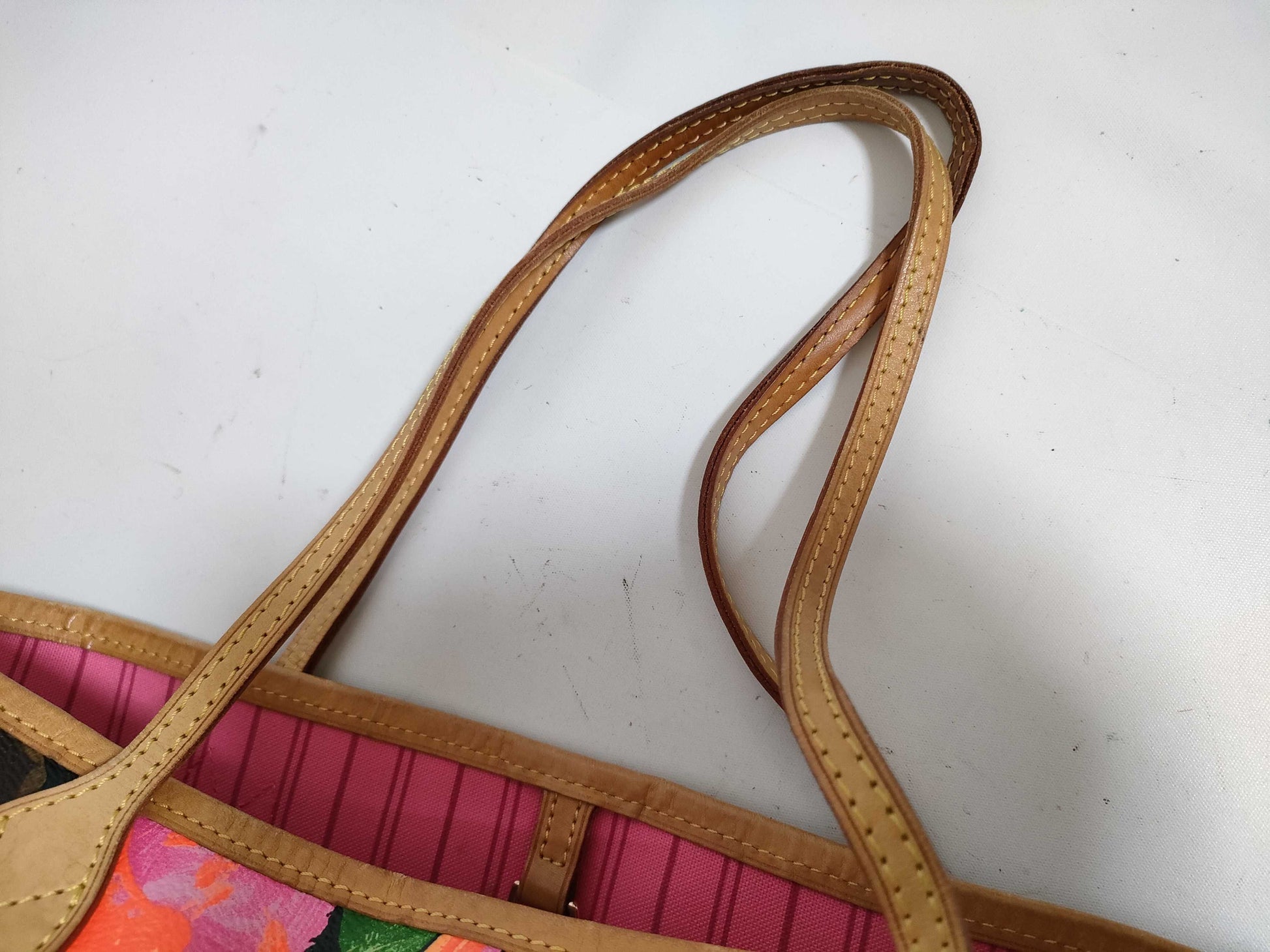 LOUIS VUITTON Monogram Rose Neverful MM Handbag
