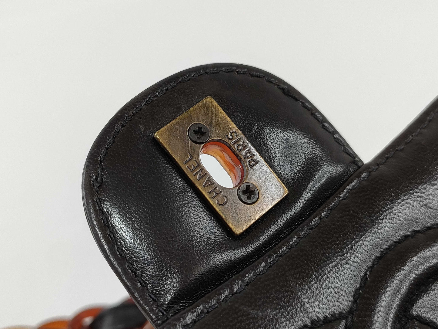 CHANEL Lambskin Tortoiseshell Plastic Chain Shoulder Bag in Black