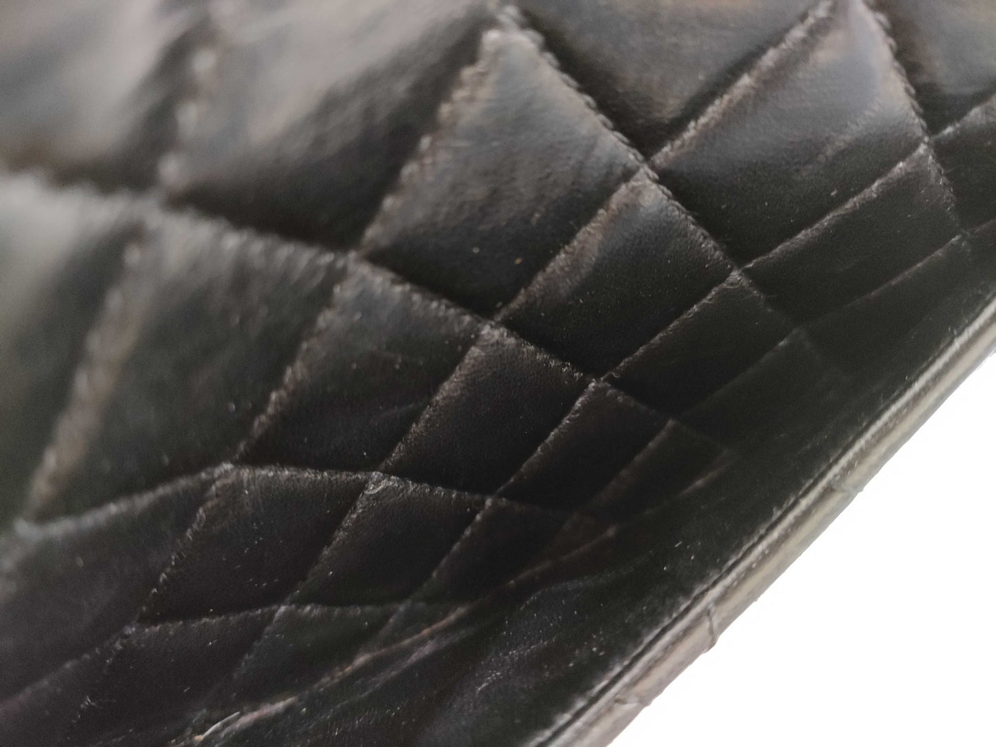 CHANEL Lambskin Tortoiseshell Plastic Chain Shoulder Bag in Black