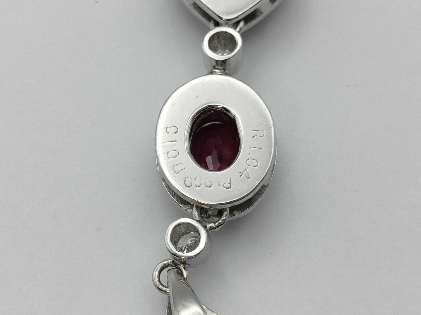 R1.04ct D0.13ct / R1.41ct D0.12ct / R1.37ct D0.12ct PT900 8.6g Pendant Top