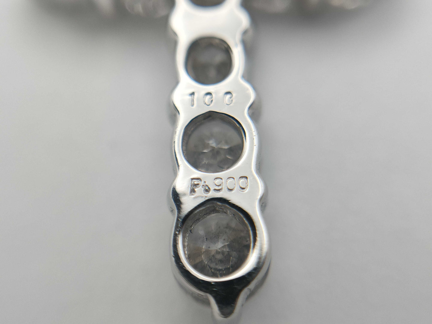D1.00ct PT900 2.0g Pendant Top