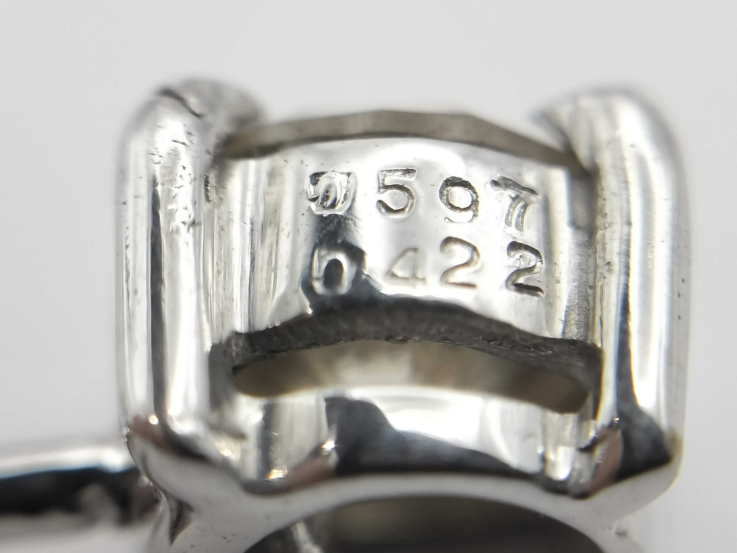 Diamond K18WG 1.6g Pendant Top