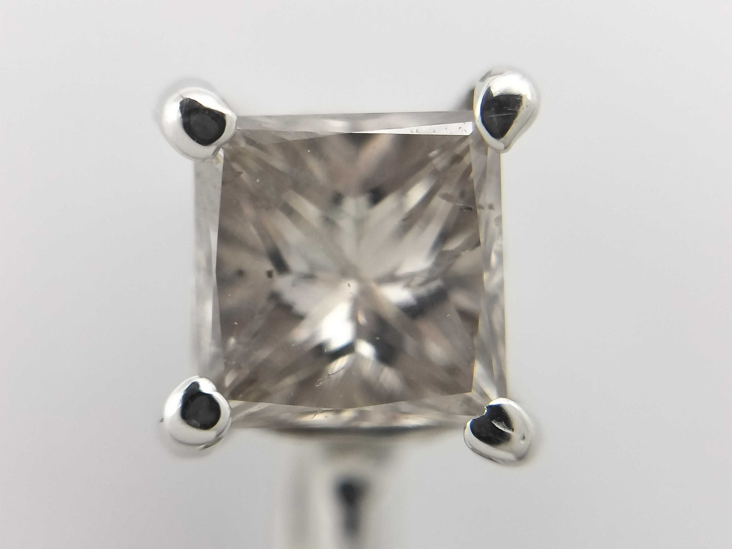 Diamond K18WG 1.6g Pendant Top