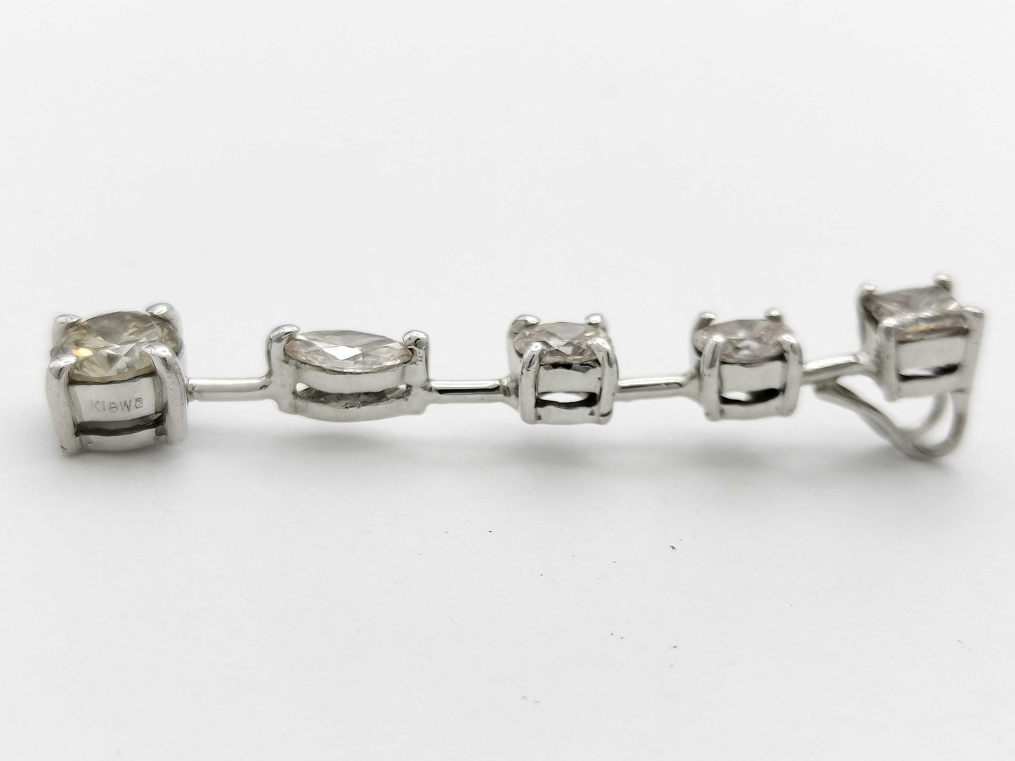 Diamond K18WG 1.6g Pendant Top