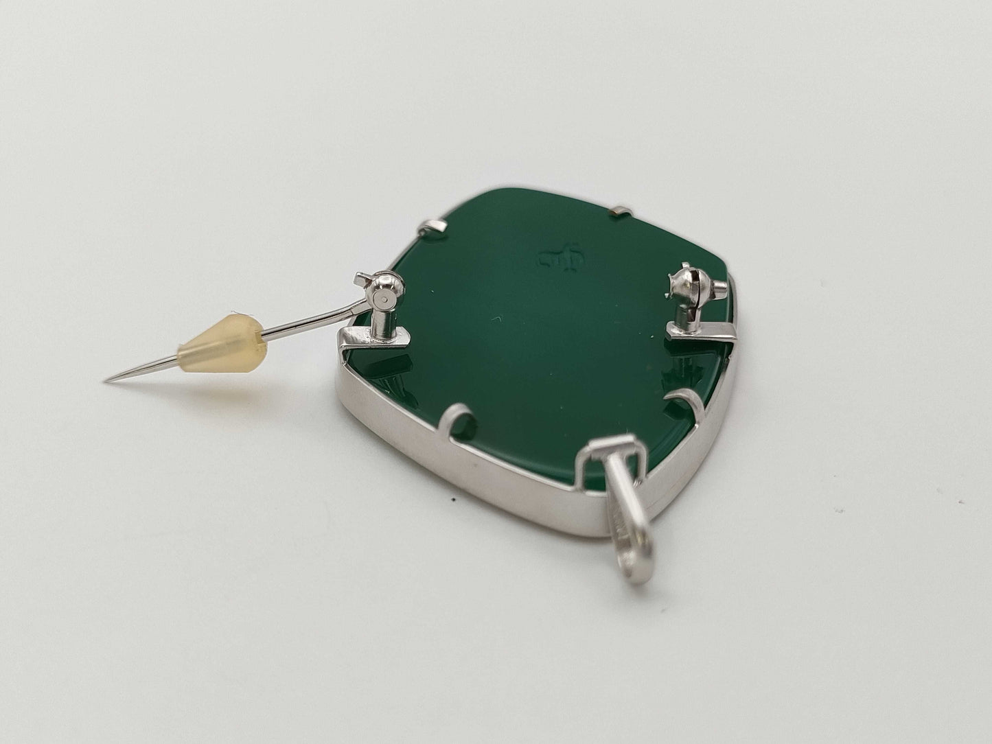 Cameo K14WG 11.6g Brooch