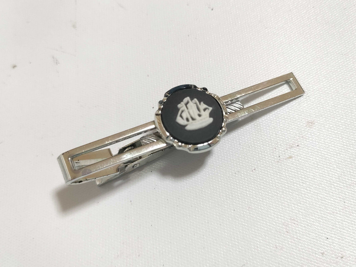 WEDGWOOD Tie Pin and Cufflinks Set