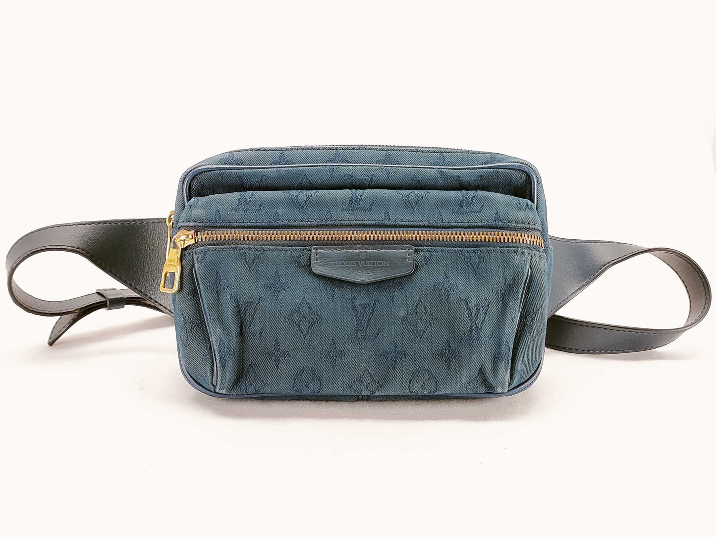 LOUIS VUITTON Louis Vuitton Outdoor Monogram Canvas Bumbag Body Bag Waist Bag