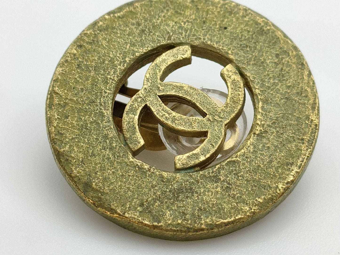 CHANEL Chanel engraved 94P earrings