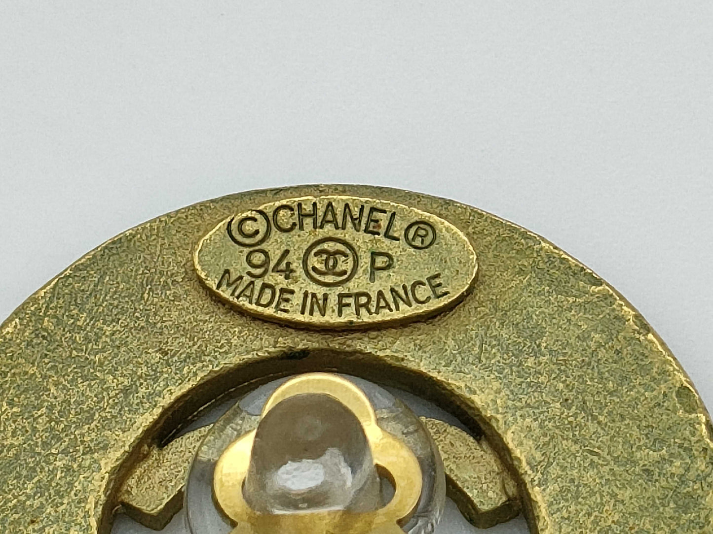 CHANEL Chanel engraved 94P earrings