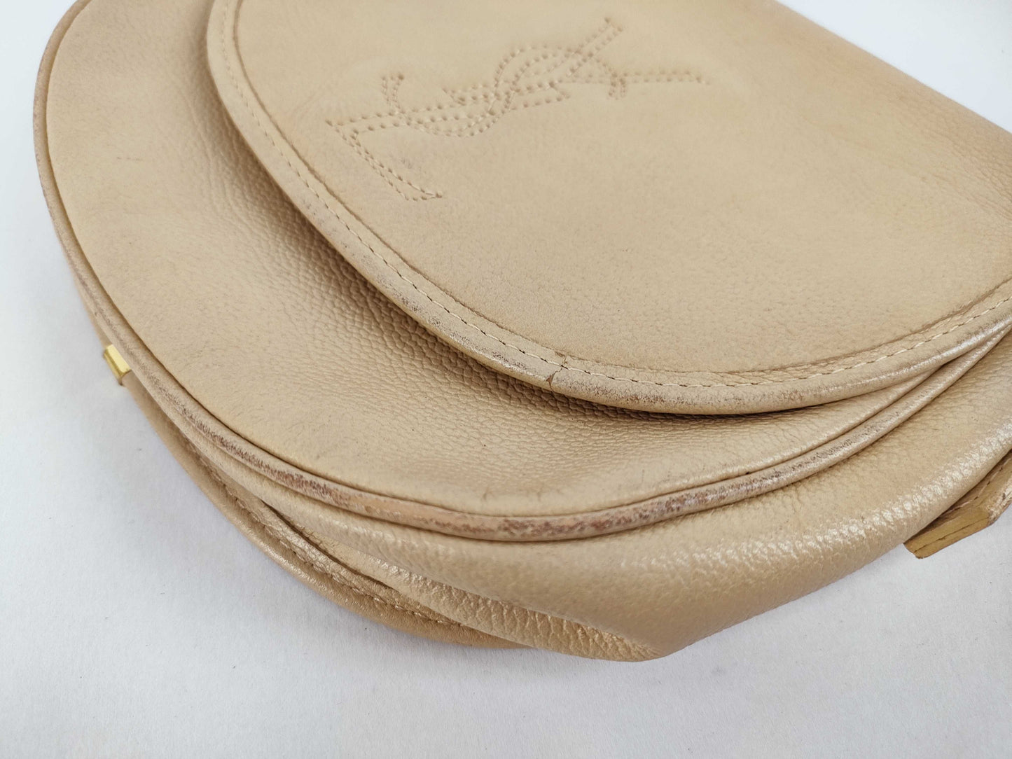 Yves Saint Laurent Logo Leather Shoulder Bag