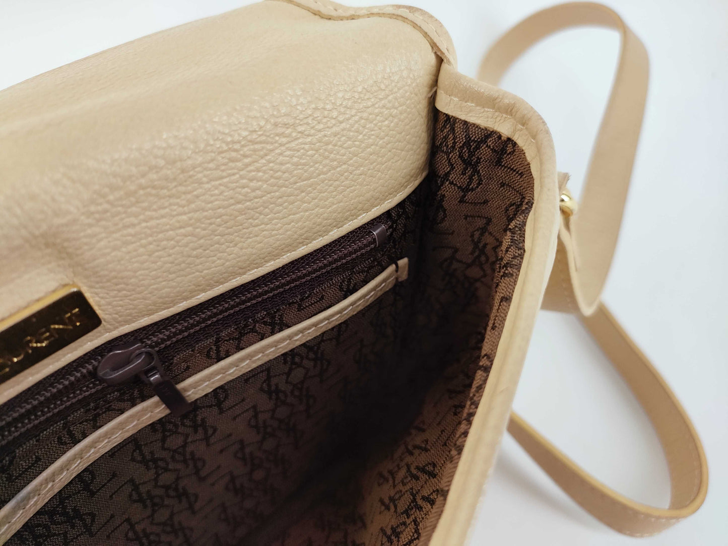 Yves Saint Laurent Logo Leather Shoulder Bag