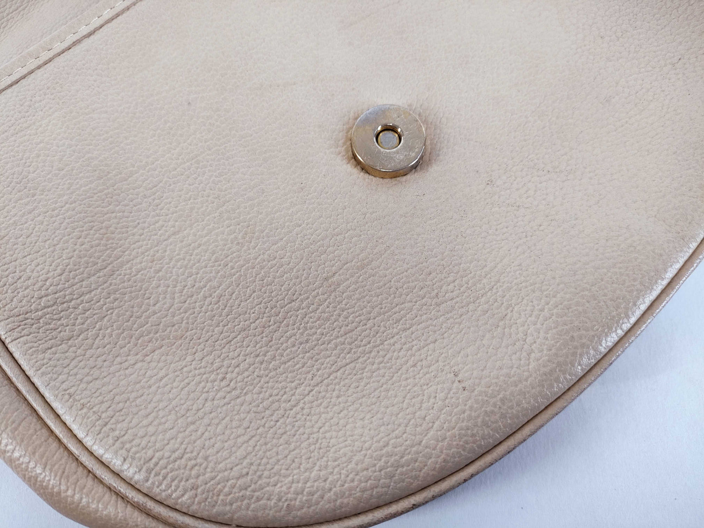 Yves Saint Laurent Logo Leather Shoulder Bag