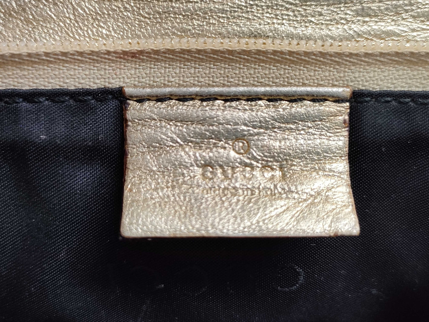 GUCCI Gucci Pouch Gold Pouch