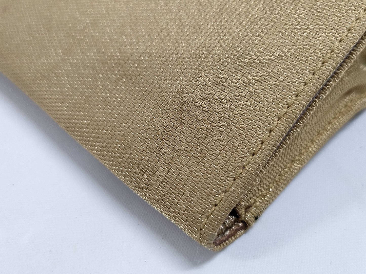 GUCCI Gucci Pouch Gold Pouch