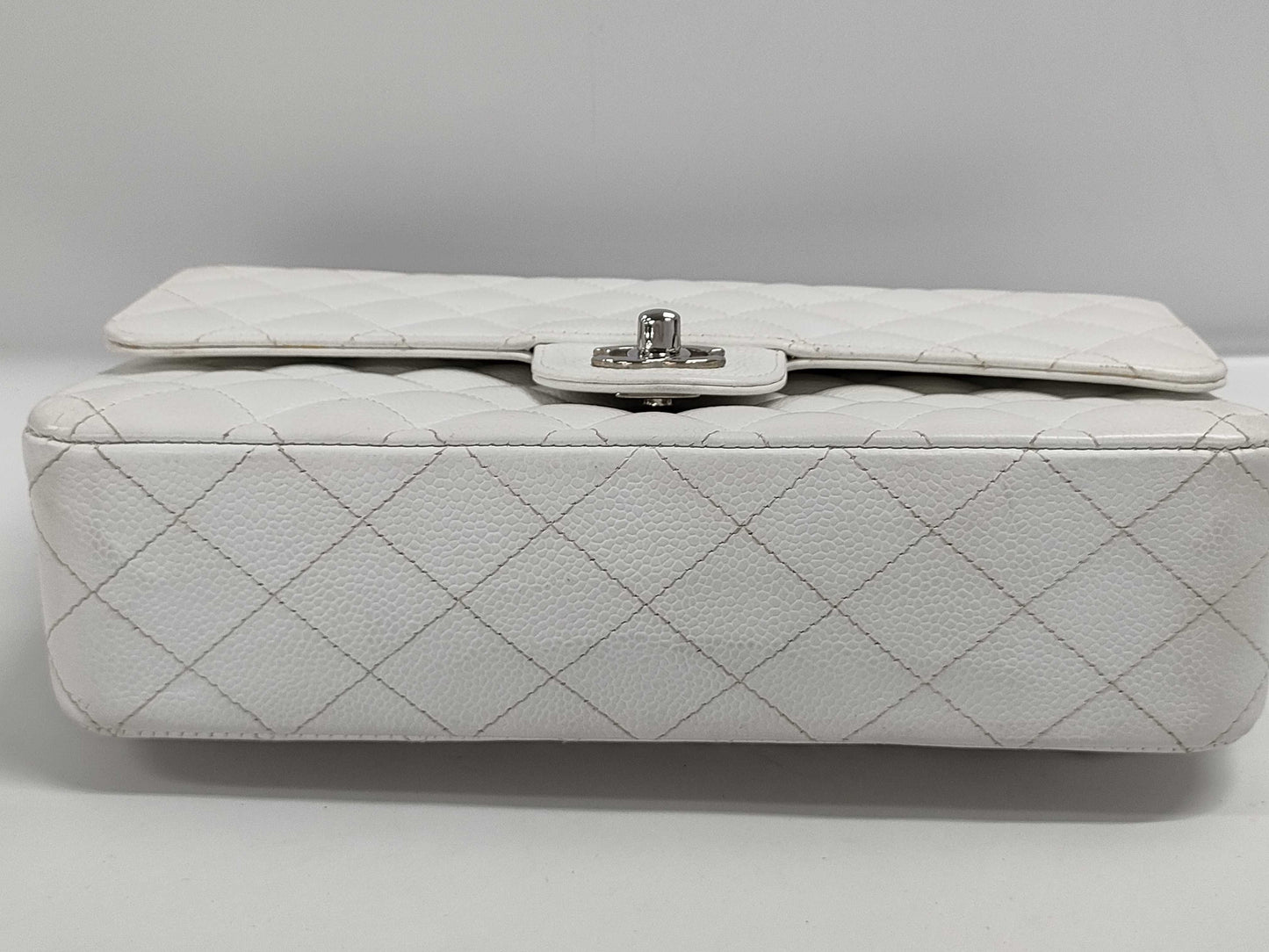 CHANEL CHANEL Matelasse 25 White Shoulder Bag
