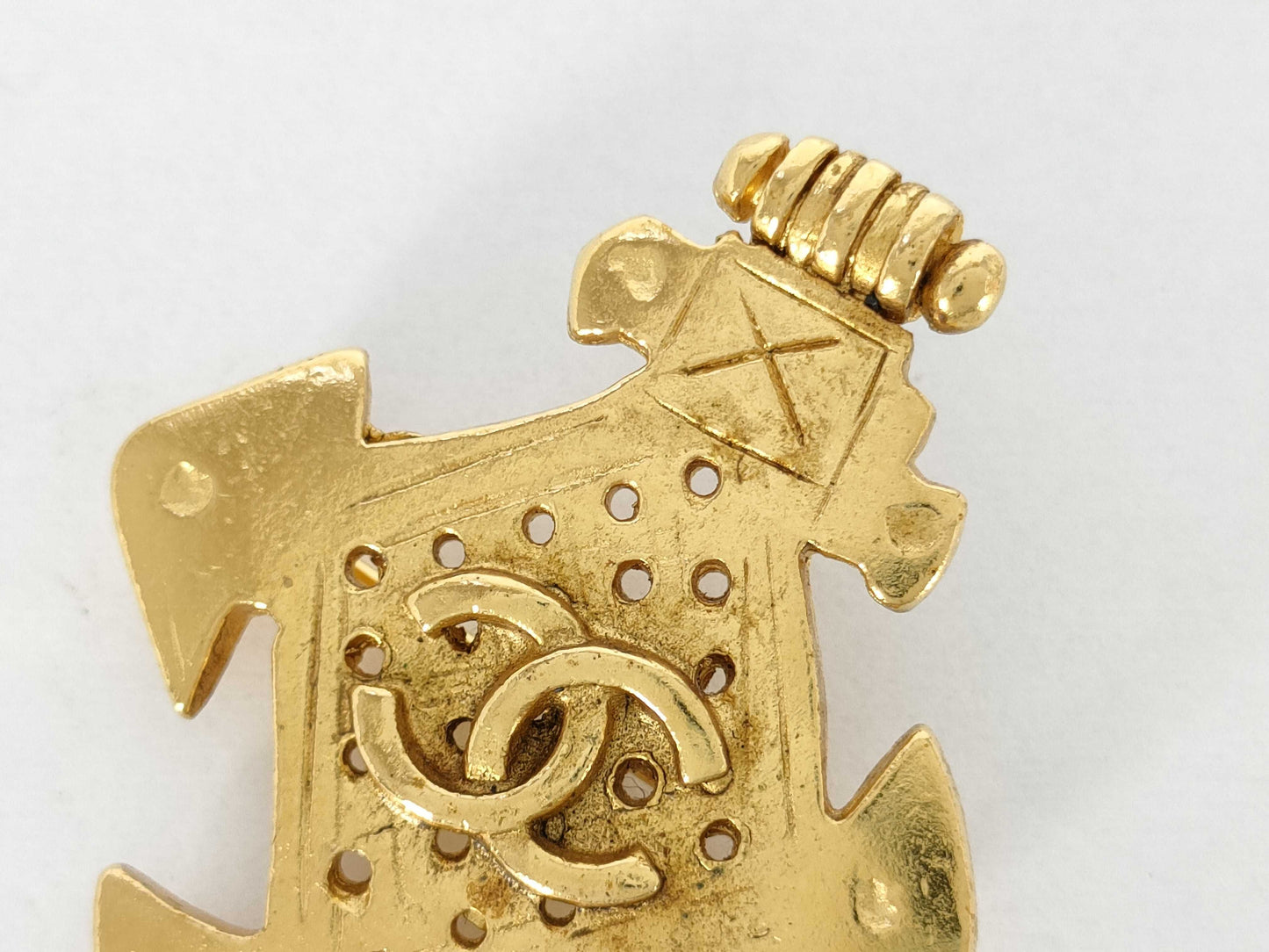 CHANEL Vintage Brooch 94P Brooch