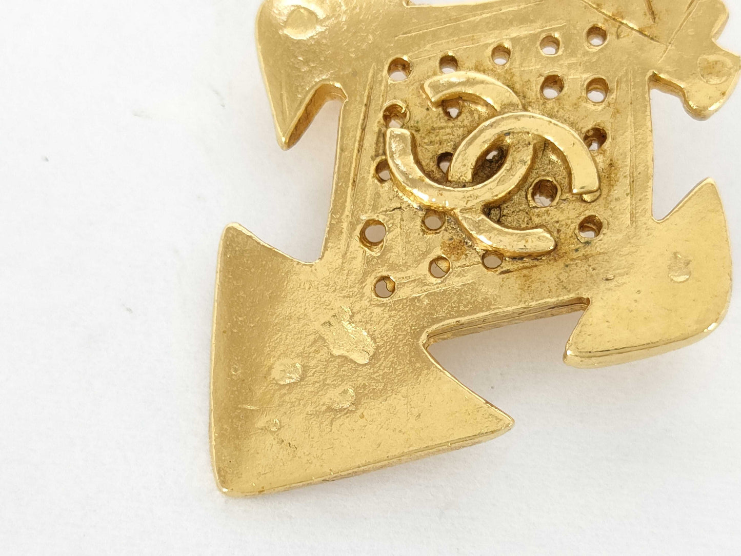 CHANEL Vintage Brooch 94P Brooch