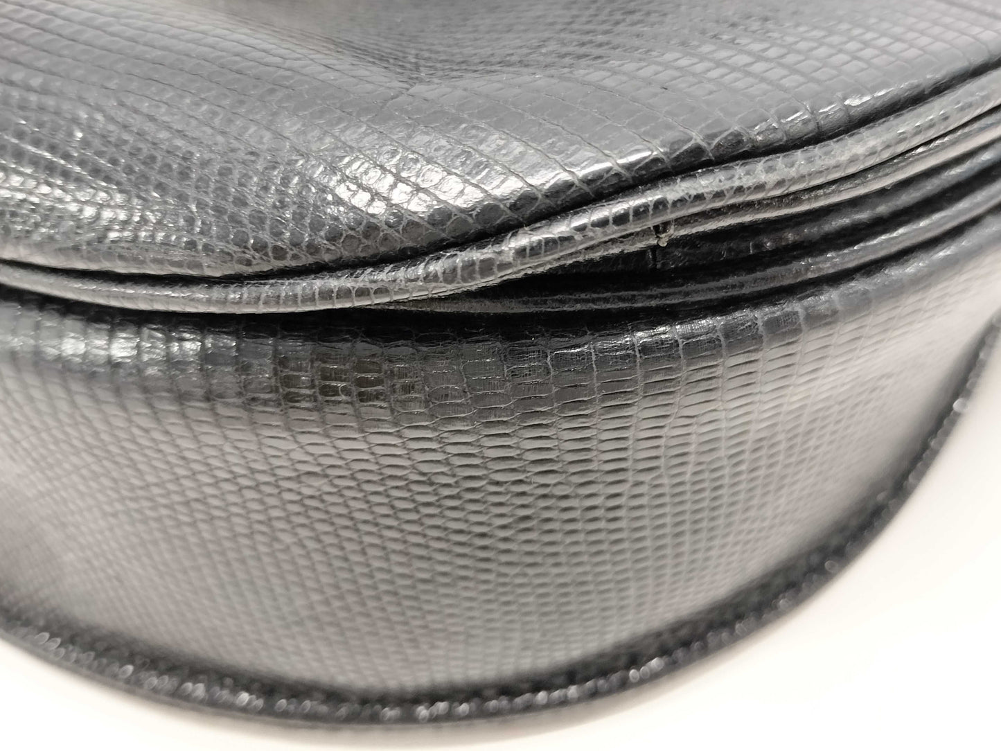 Yves Saint Laurent Embossed Lizard Shoulder Bag