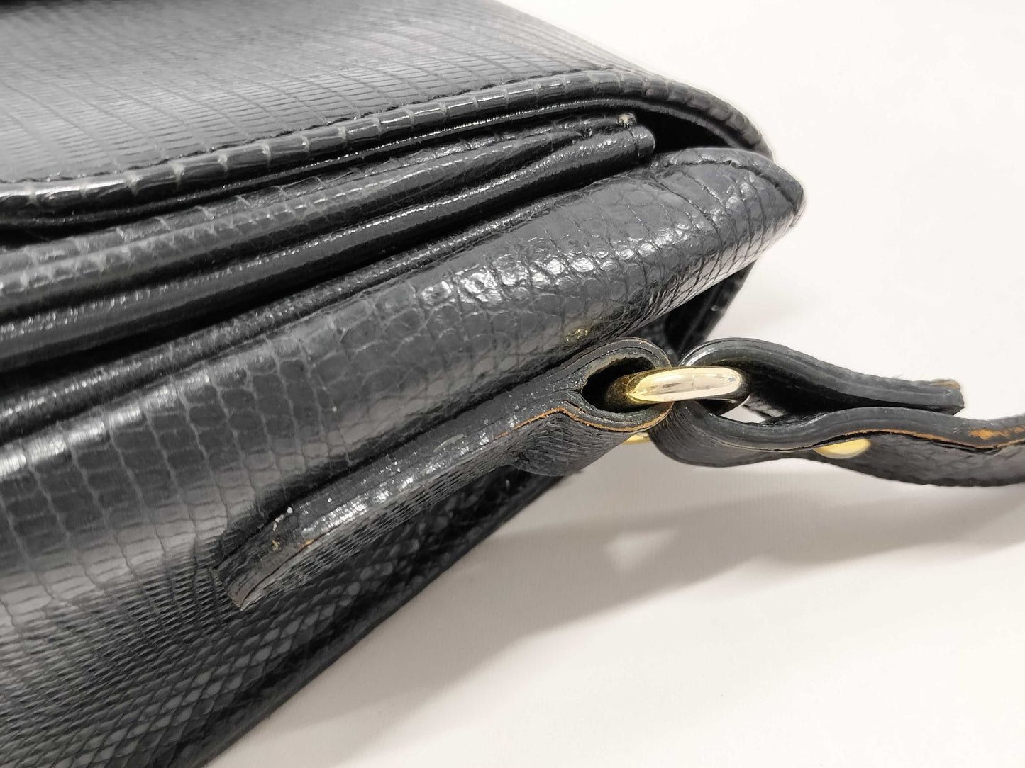 Yves Saint Laurent Embossed Lizard Shoulder Bag