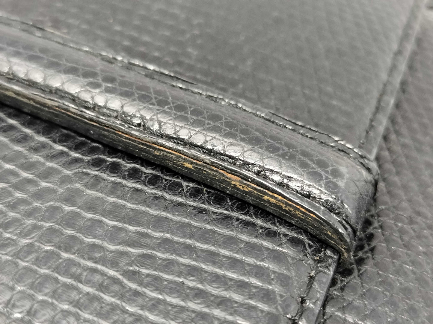 Yves Saint Laurent Embossed Lizard Shoulder Bag