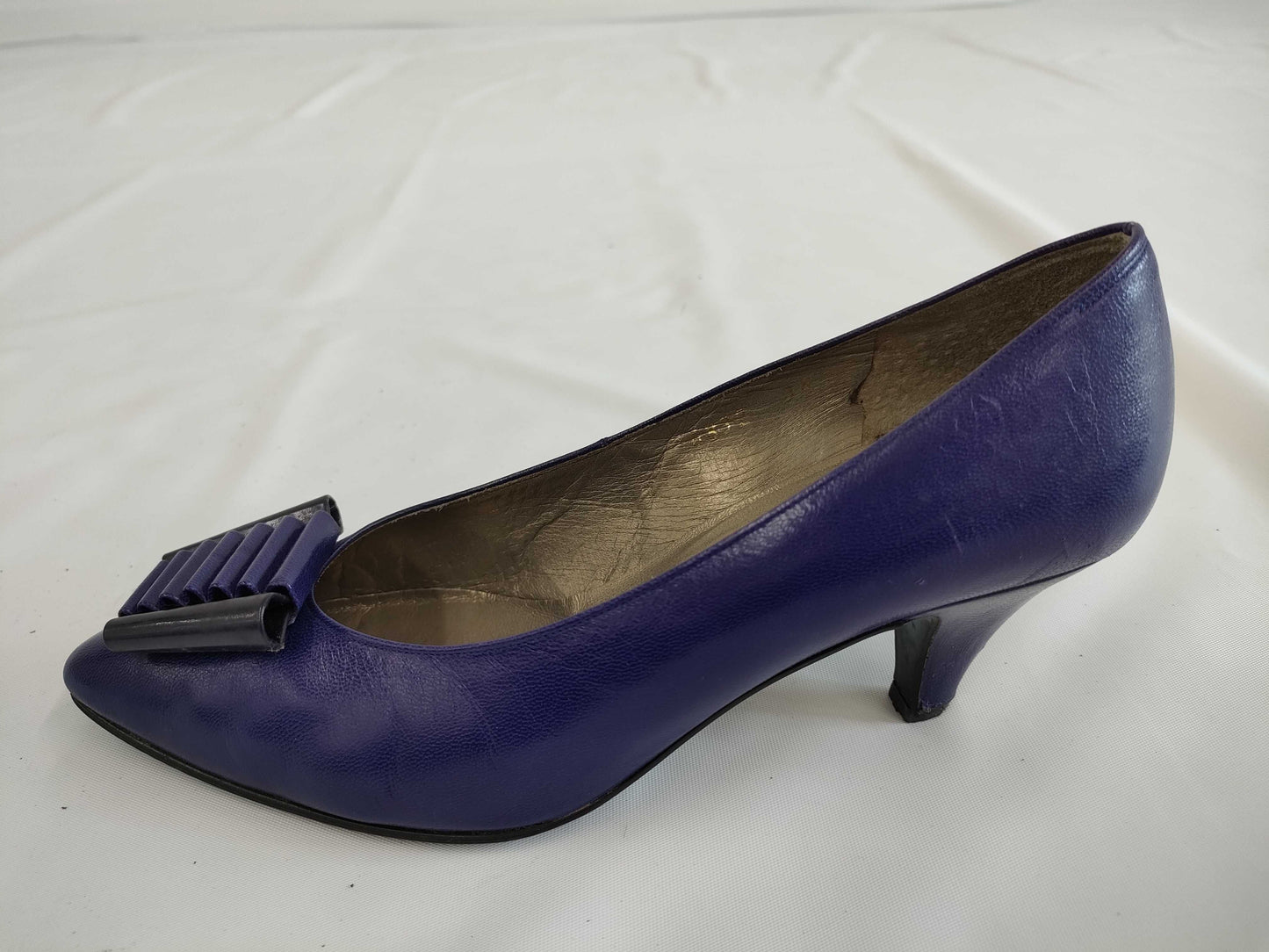 Yves Saint Laurent Leather Pumps, Blue, Size 6