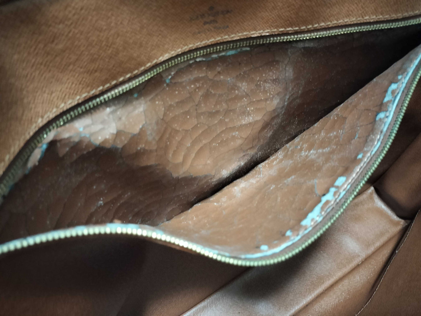 LOUIS VUITTON Monogram Porte-Document Voyage M53361 Business Bag
