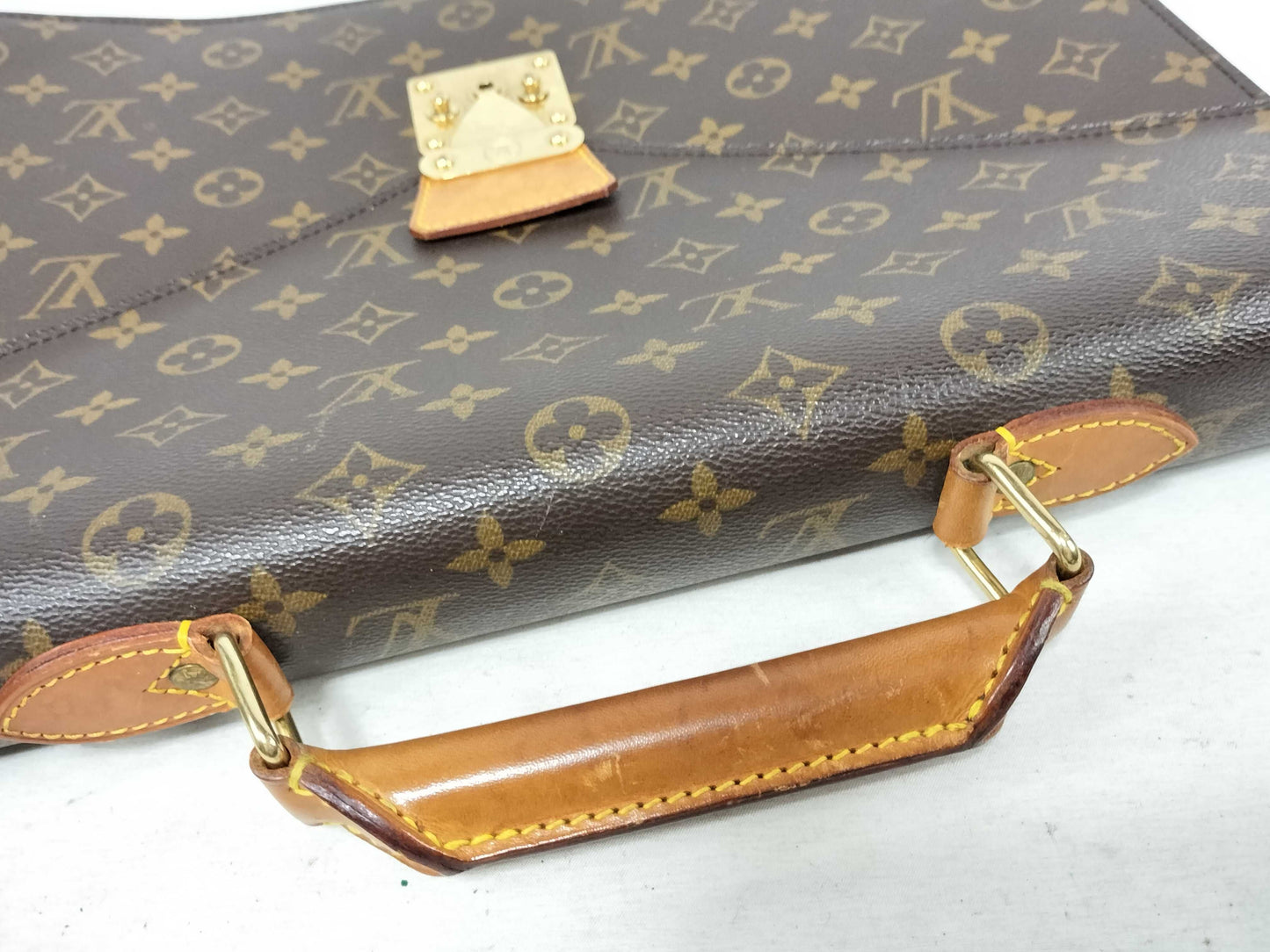 LOUIS VUITTON Monogram LV Conseiller Business Bag