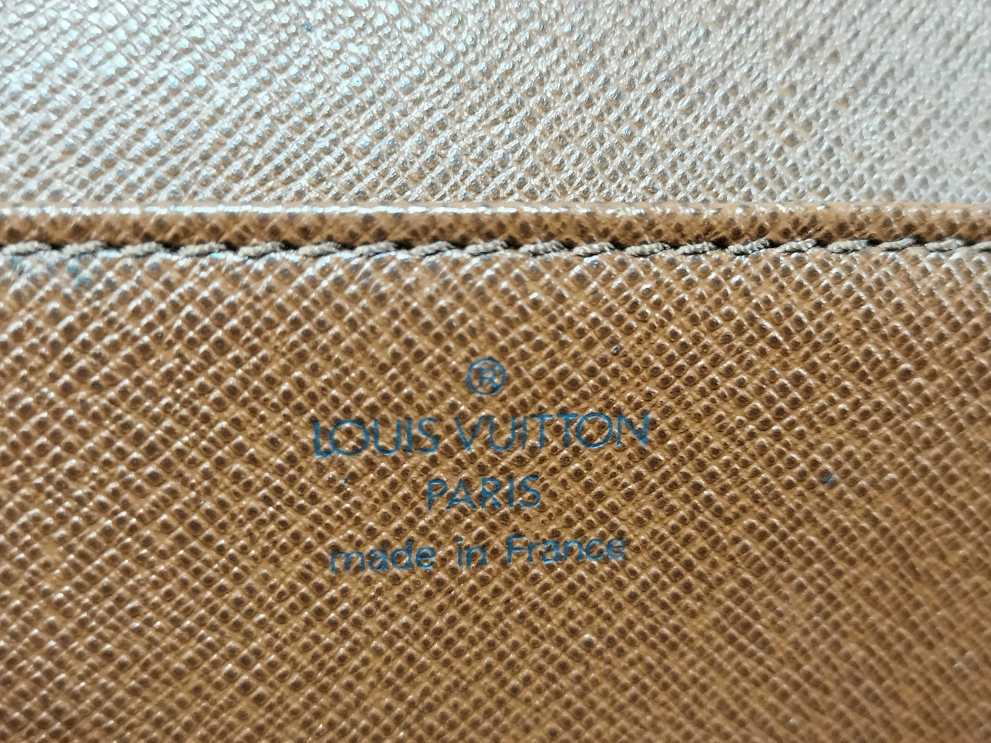 LOUIS VUITTON Monogram LV Conseiller Business Bag