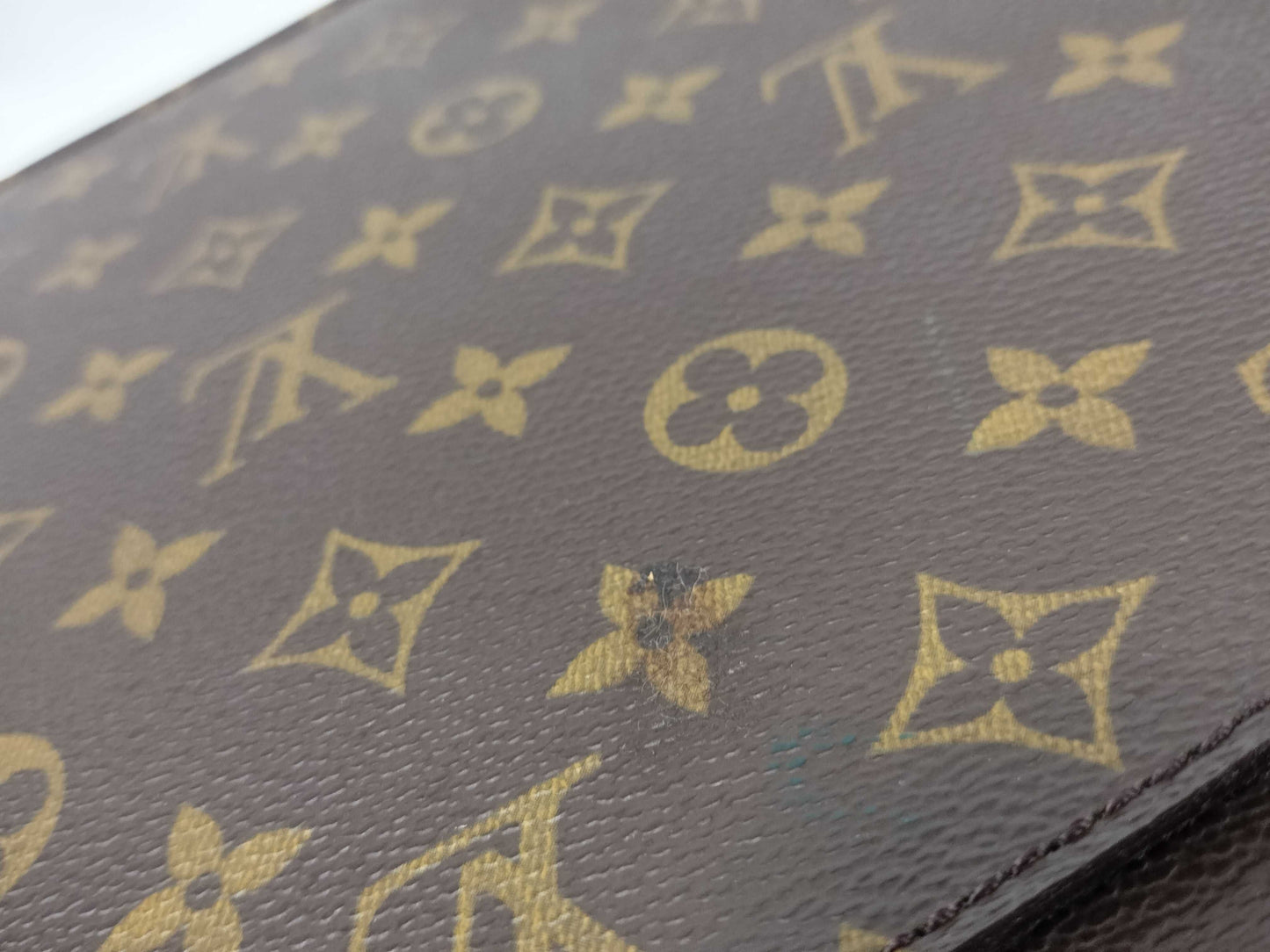 LOUIS VUITTON Monogram LV Conseiller Business Bag